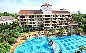 Lek Villa Pattaya 3*